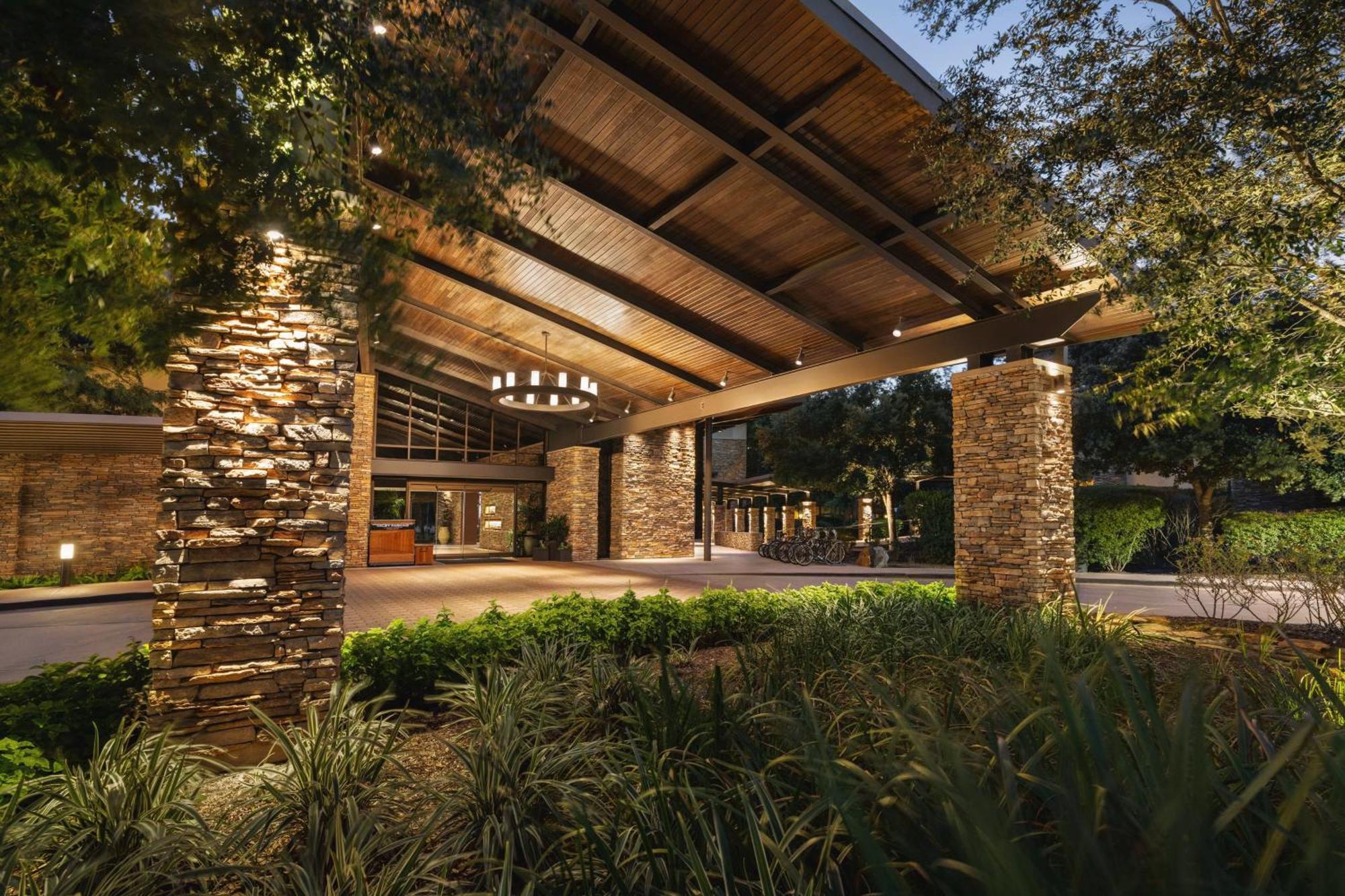 The Woodlands Resort, Curio Collection By Hilton מראה חיצוני תמונה